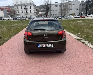 Vermietung Citroen C3. Wirtschaft, Komfort, Crossover Fahrzeug zur Miete in Montenegro ✓ Kaution Einzahlung von 100 EUR ✓ Versicherungsoptionen KFZ-HV, VKV Plus.