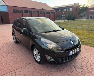 Diesel 2,0L Motor von Renault Grand Scenic 2014 zur Miete in Budva.