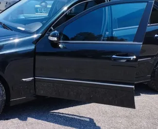 Mercedes-Benz E220 2006 zur Miete verfügbar am Flughafen von Tirana, mit Kilometerbegrenzung unbegrenzte.