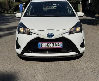 Vermietung Toyota Yaris. Wirtschaft, Komfort Fahrzeug zur Miete in Montenegro ✓ Kaution Einzahlung von 200 EUR ✓ Versicherungsoptionen KFZ-HV, TKV, VKV Plus, VKV Komplett, Ausland.