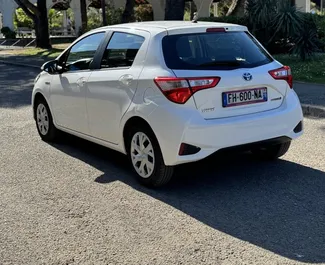 Toyota Yaris 2019 zur Miete verfügbar in Budva, mit Kilometerbegrenzung unbegrenzte.