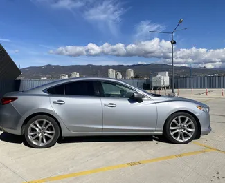 Vermietung Mazda 6. Komfort, Premium Fahrzeug zur Miete in Georgien ✓ Kaution Einzahlung von 100 GEL ✓ Versicherungsoptionen KFZ-HV, TKV, Insassen.