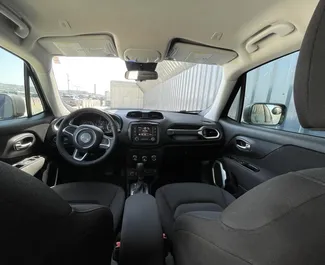 Benzin 2,4L Motor von Jeep Renegade 2019 zur Miete in Tiflis.