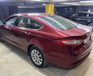 Ford Fusion Sedan 2015 zur Miete verfügbar in Tiflis, mit Kilometerbegrenzung unbegrenzte.