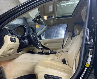 BMW 320d 2016 mit Antriebssystem Frontantrieb, verfügbar in Tiflis.