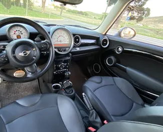 Mini Cooper S 2016 mit Antriebssystem Allradantrieb, verfügbar in Tiflis.
