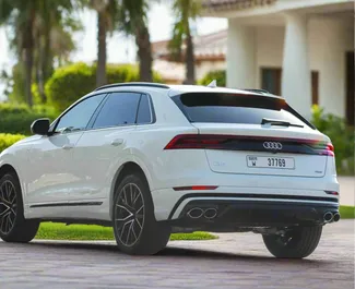 Benzin 3,0L Motor von Audi Q8 2022 zur Miete in Dubai.