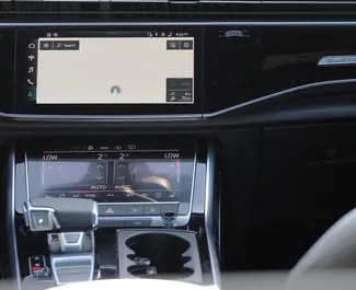 Audi Q8 2022 zur Miete verfügbar in Dubai, mit Kilometerbegrenzung unbegrenzte.
