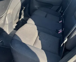Hyundai i30 2010 zur Miete verfügbar in Durres, mit Kilometerbegrenzung unbegrenzte.