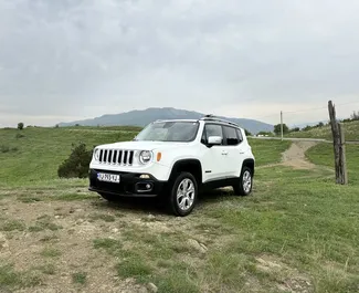 Frontansicht eines Mietwagens Jeep Renegade in Batumi, Georgien ✓ Auto Nr.13530. ✓ Automatisch TM ✓ 0 Bewertungen.