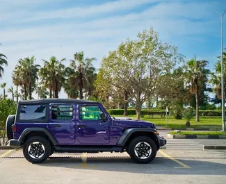 Vermietung Jeep Wrangler. Komfort, SUV Fahrzeug zur Miete in Georgien ✓ Kaution Einzahlung von 300 GEL ✓ Versicherungsoptionen KFZ-HV, TKV.