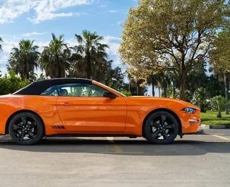 Vermietung Ford Mustang Cabrio. Premium, Luxus, Cabrio Fahrzeug zur Miete in Georgien ✓ Kaution Einzahlung von 300 GEL ✓ Versicherungsoptionen KFZ-HV.