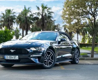 Mietwagen Ford Mustang Cabrio 2019 in Georgien, mit Benzin-Kraftstoff und 317 PS ➤ Ab 315 GEL pro Tag.