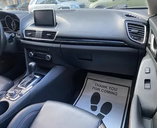 Vermietung Mazda 3. Wirtschaft, Komfort Fahrzeug zur Miete in Georgien ✓ Kaution Einzahlung von 100 GEL ✓ Versicherungsoptionen KFZ-HV, TKV, Insassen.