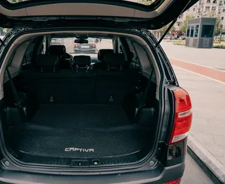 Chevrolet Captiva 2018 zur Miete verfügbar in Taschkent, mit Kilometerbegrenzung 200 km/Tag.