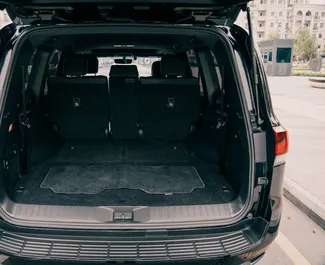 Toyota Land Cruiser 300 2022 zur Miete verfügbar in Taschkent, mit Kilometerbegrenzung 300 km/Tag.