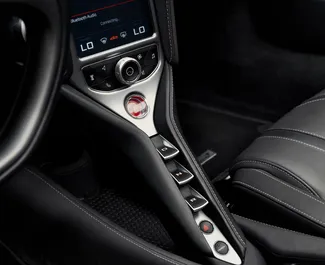 Benzin 4,0L Motor von McLaren 720S 2023 zur Miete in Dubai.
