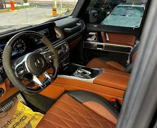 Mietwagen Mercedes-Benz G63 AMG 2024 in VAE, mit Benzin-Kraftstoff und 585 PS ➤ Ab 1500 AED pro Tag.