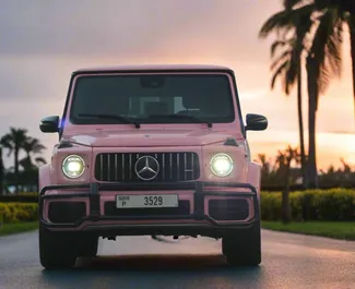 Frontansicht eines Mietwagens Mercedes-Benz G63 AMG in Dubai, VAE ✓ Auto Nr.13486. ✓ Automatisch TM ✓ 0 Bewertungen.