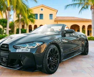 BMW M4 Competition 2022 zur Miete verfügbar in Dubai, mit Kilometerbegrenzung unbegrenzte.