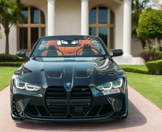 Frontansicht eines Mietwagens BMW M4 Competition in Dubai, VAE ✓ Auto Nr.13379. ✓ Automatisch TM ✓ 0 Bewertungen.