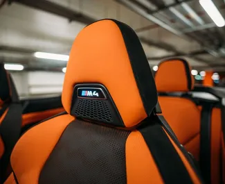 Benzin 3,0L Motor von BMW M4 Competition 2022 zur Miete in Dubai.