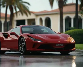 Ferrari F8 Spider 2023 zur Miete verfügbar in Dubai, mit Kilometerbegrenzung unbegrenzte.