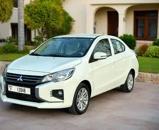 Benzin 1,2L Motor von Mitsubishi Attrage 2024 zur Miete in Dubai.