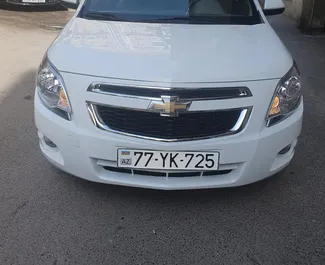 Frontansicht eines Mietwagens Chevrolet Cobalt in Baku, Aserbaidschan ✓ Auto Nr.13501. ✓ Automatisch TM ✓ 0 Bewertungen.