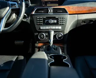 Autovermietung Mercedes-Benz C-Class Nr.10512 Automatisch in Tirana, ausgestattet mit einem 3,0L Motor ➤ Von Armand in Albanien.