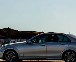 Gas 3,0L Motor von Mercedes-Benz C-Class 2012 zur Miete in Tirana.