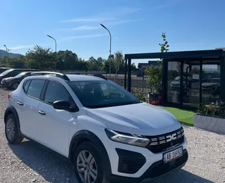 Mietwagen Dacia Sandero Stepway 2024 in Albanien, mit Benzin-Kraftstoff und 90 PS ➤ Ab 20 EUR pro Tag.