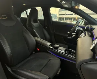 Mietwagen Mercedes-Benz CLA250 2022 in VAE, mit Benzin-Kraftstoff und 221 PS ➤ Ab 550 AED pro Tag.