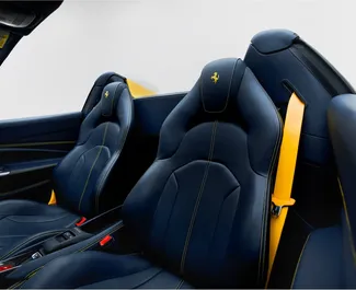 Mietwagen Ferrari F8 Spider 2022 in VAE, mit Benzin-Kraftstoff und 710 PS ➤ Ab 3200 AED pro Tag.