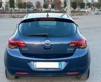 Vermietung Opel Astra. Wirtschaft, Komfort Fahrzeug zur Miete in Albanien ✓ Kaution Keine Kaution ✓ Versicherungsoptionen KFZ-HV, TKV, VKV Plus, VKV Komplett, Ausland.