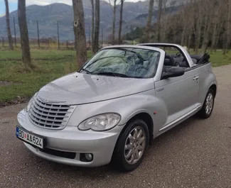 Frontansicht eines Mietwagens Chrysler PT Cruiser Сabrio in Budva, Montenegro ✓ Auto Nr.4141. ✓ Automatisch TM ✓ 0 Bewertungen.
