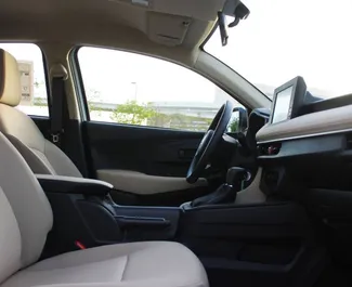 Vermietung Toyota Yaris Ativ. Wirtschaft, Komfort Fahrzeug zur Miete in VAE ✓ Kaution Einzahlung von 2000 AED ✓ Versicherungsoptionen KFZ-HV.