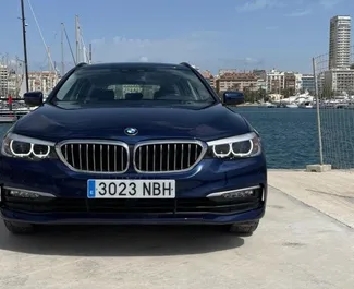 Vermietung BMW 530d. Komfort, Premium Fahrzeug zur Miete in Spanien ✓ Kaution Einzahlung von 500 EUR ✓ Versicherungsoptionen KFZ-HV.