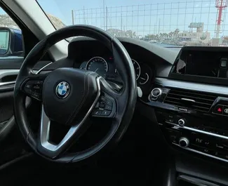 Diesel L Motor von BMW 530d 2017 zur Miete in Alicante.