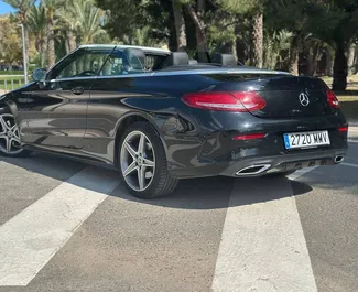 Mercedes-Benz C200 Cabrio 2020 mit Antriebssystem Frontantrieb, verfügbar in Alicante.