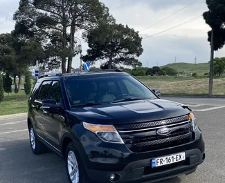 Frontansicht eines Mietwagens Ford Explorer in Tiflis, Georgien ✓ Auto Nr.13465. ✓ Automatisch TM ✓ 0 Bewertungen.