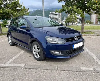 Frontansicht eines Mietwagens Volkswagen Polo in Bar, Montenegro ✓ Auto Nr.13241. ✓ Schaltgetriebe TM ✓ 0 Bewertungen.