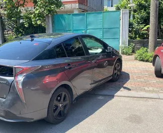 Mietwagen Toyota Prius 2016 in Georgien, mit Hybride-Kraftstoff und 121 PS ➤ Ab 83 GEL pro Tag.