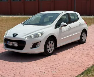 Vermietung Peugeot 308. Komfort Fahrzeug zur Miete in Montenegro ✓ Kaution Keine Kaution ✓ Versicherungsoptionen KFZ-HV, VKV Komplett, Insassen, Diebstahlschutz, Ausland.