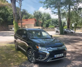 Mietwagen Mitsubishi Outlander 2019 in Georgien, mit Benzin-Kraftstoff und 166 PS ➤ Ab 119 GEL pro Tag.