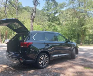 Vermietung Mitsubishi Outlander. Komfort, Crossover Fahrzeug zur Miete in Georgien ✓ Kaution Keine Kaution ✓ Versicherungsoptionen KFZ-HV, VKV Komplett, Diebstahlschutz, Keine Kaution.