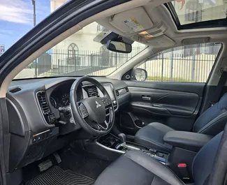 Benzin 3,0L Motor von Mitsubishi Outlander Xl 2020 zur Miete in Tiflis.
