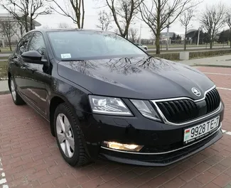 Frontansicht eines Mietwagens Skoda Octavia in Minsk, Weißrussland ✓ Auto Nr.14000. ✓ Automatisch TM ✓ 0 Bewertungen.