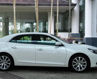 Mietwagen Chevrolet Malibu 2015 in Albanien, mit Diesel-Kraftstoff und 120 PS ➤ Ab 35 EUR pro Tag.