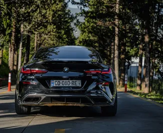 Vermietung BMW M850i XDRIVE. Komfort, Premium Fahrzeug zur Miete in Georgien ✓ Kaution Einzahlung von 800 GEL ✓ Versicherungsoptionen KFZ-HV, TKV.